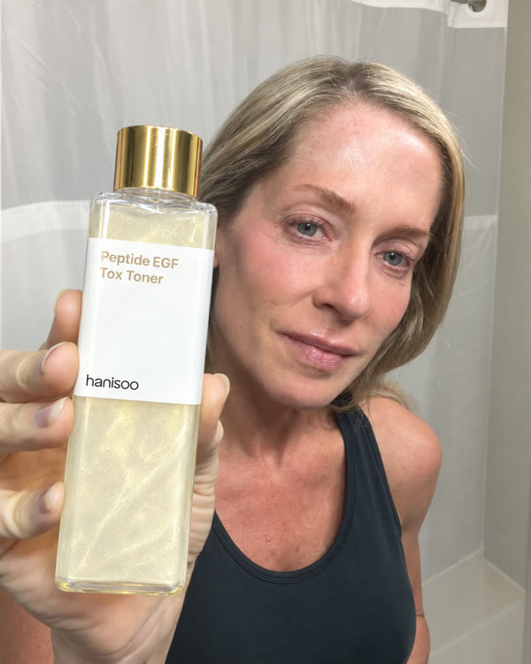 Customer with Smooth Peptide EGF Tox Toner